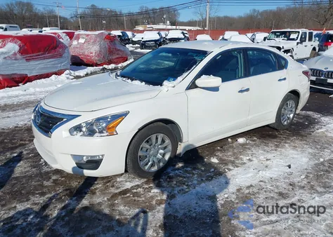 2015 Nissan Altima 2.5 S from USA, damaged, VIN 1N4AL3AP0FN335267